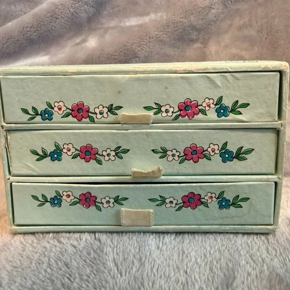 Vintage 1967 Dan-Dee Imports Cardboard Keepsake Jewelry Box 3-Drawer Floral